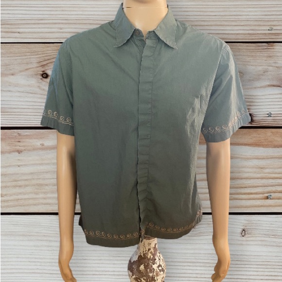 🤑10/$100 Wilke Rodriguez army  scroll trim short sleeve button down shirt L - Picture 1 of 13